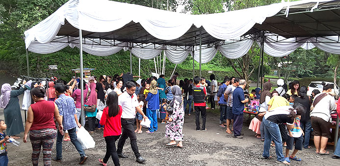 D-day Garage Sale For Charity By James Elementary School